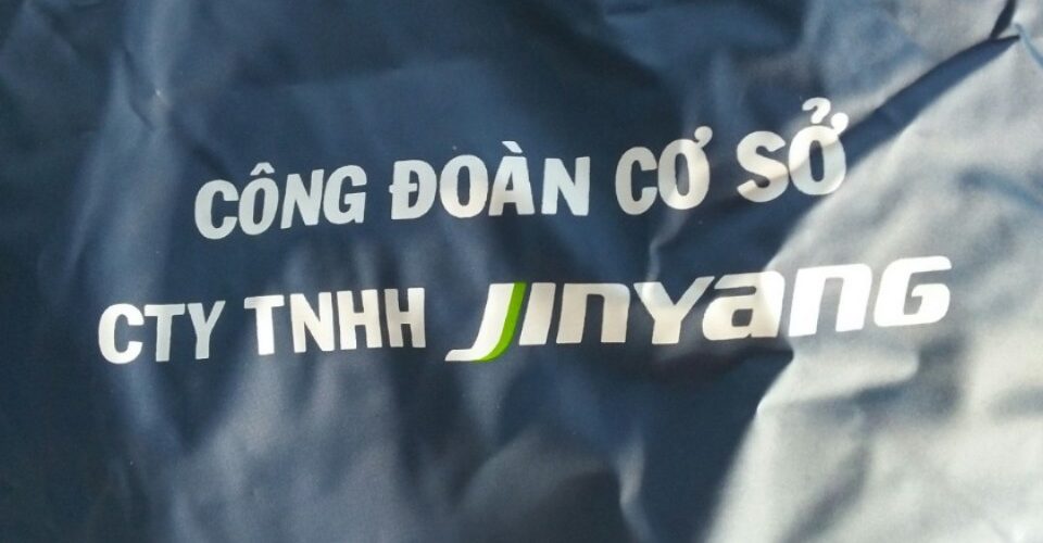 Nhận in ấn áo mưa quảng cáo