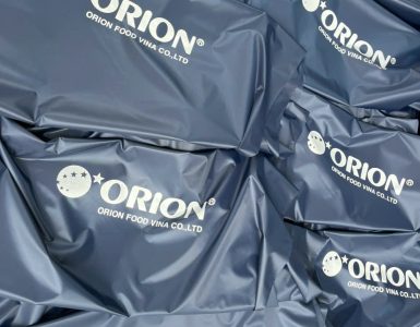 Công ty in ấn áo mưa số lượng lớn